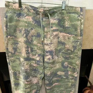 Nike Women’s Plus Tapered Curve Sweatpants. Size 2X. Activewear. Preowned.